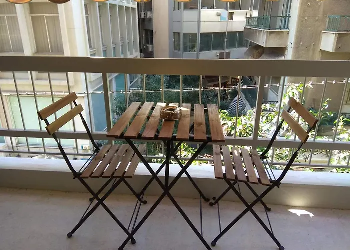 V17 Syntagma Studio Atene, Grecia