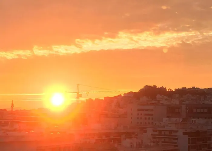 Cozy Apartment Near Metro-Athens View, Ελλάδα