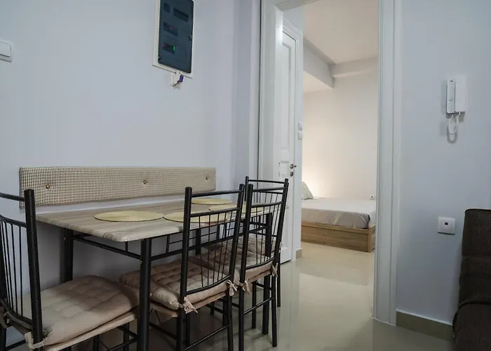 Polytimon, An Athenian Neoclassical Apartment, Grecia