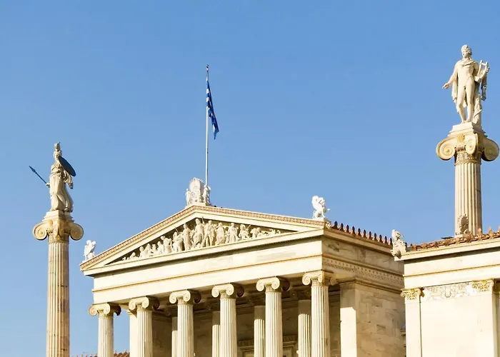 Athens Stylish Studio In Front Of Syntagma Metro Stop For 2, Grecia