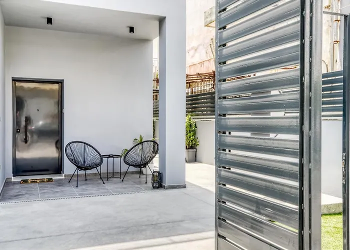 Spacious Flat With Courtyard In Peristeri! Αθήνα, Ελλάδα