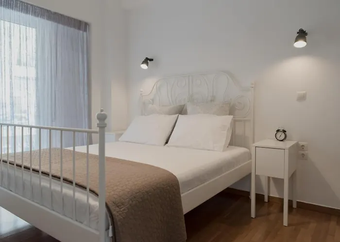 Amazing Apartment 2 Min To Acropolis Ateny, Grecja