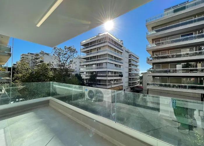 Athenean Modern Escape Near Marina Flisvos Apartment, Greece