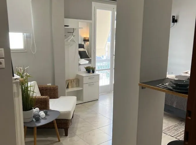 Apartamento Living Near Acropolis By Sylvia Staikou At Nikis Str Atenas, Grecia