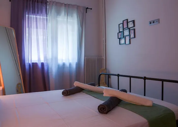 Adorable 2 Bedroom Apartment Close To Ancient Athens City Center, Grecia