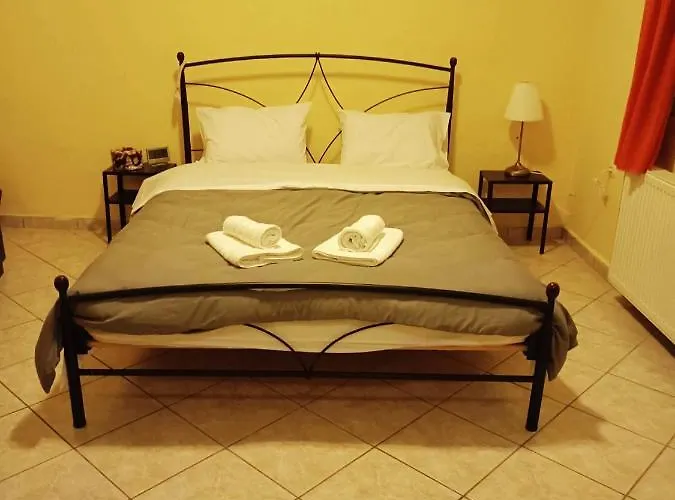 Detached House With A Lovely Yard 5' Walk From Metro Station Agios Dimitrios And Metro Mall Αθήνα, Ελλάδα