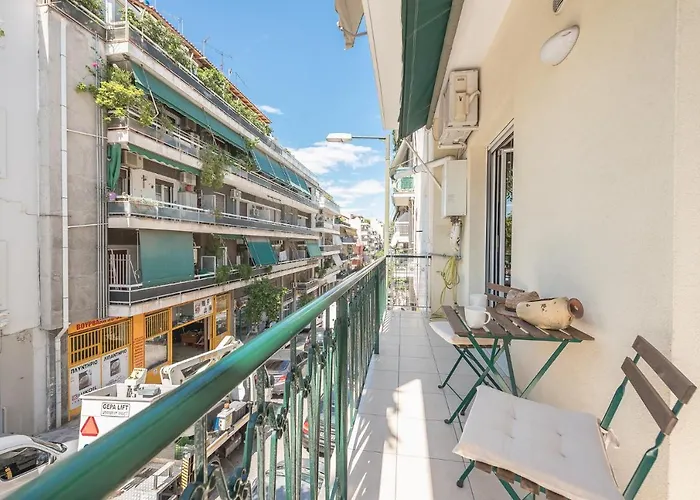 Stylish 2Bdr Apt By The Acropolis Athens, Greece
