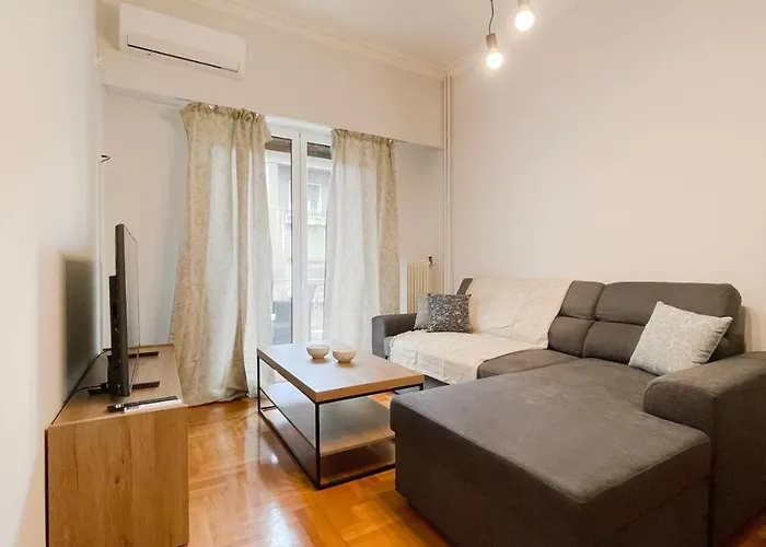 Kodrigktonos Central 77Sqm Apt In Viktoria Ateny, Grecja
