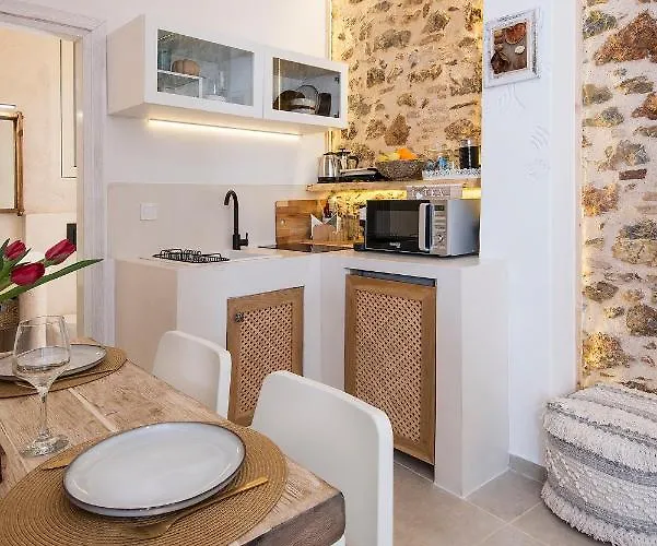 Athena Luxury Studios, Ελλάδα