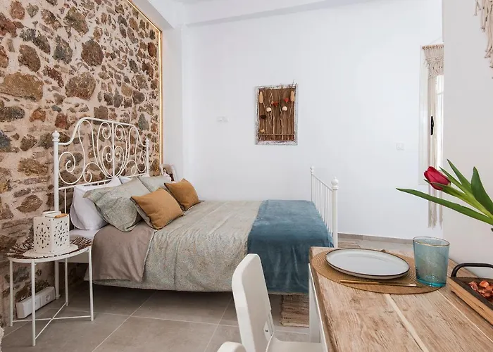 Athena Luxury Studios, Griechenland