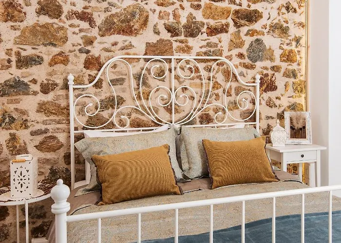 Athena Luxury Studios, Grecia