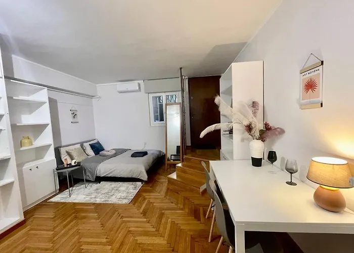 The Love Nest At Central Athens Kolonaki, Grecia