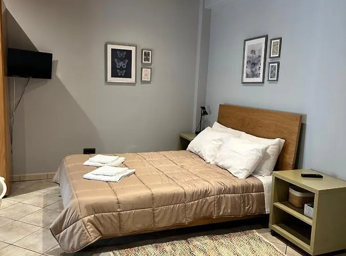 Beautiful Apartment Athens Keramikos, Grecia