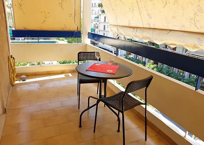 Athens Campus Renovated Studio Apartment @ Ilisia, Ελλάδα