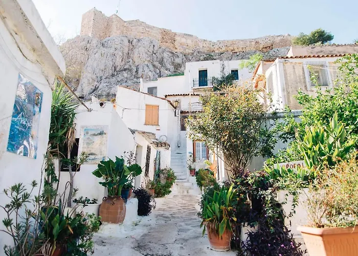 2 Bedroom Apt - Live Like A Local In Kolonaki Athens, Greece
