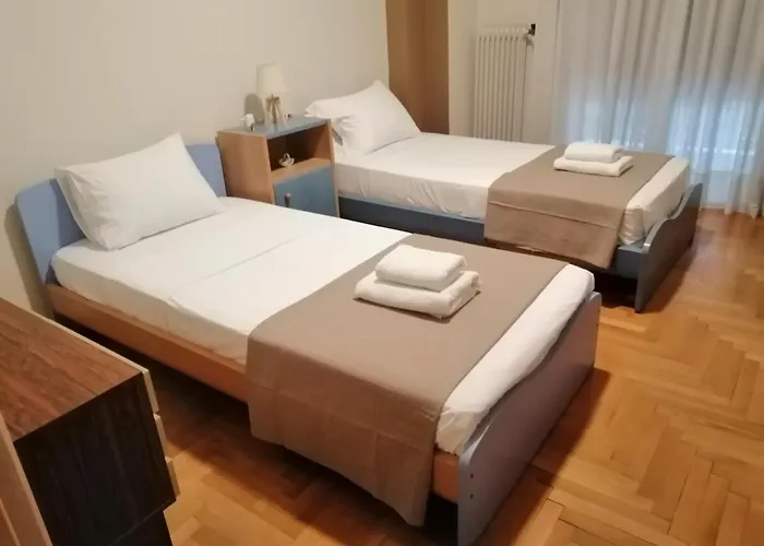 Comfy Apartment For 4 Ppl In Koukaki Atene, Grecia