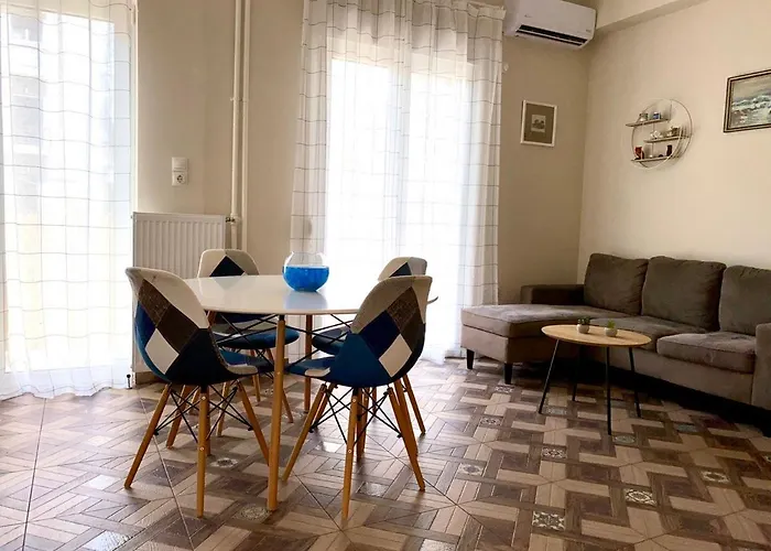 Dafni'S Home Is In 200M To Metro Ag Ioanis Ateny, Grecja
