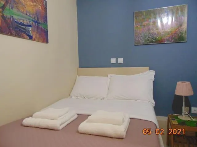 Central Mini & Full Renovated Studio @ Syntagma Atene, Grecia