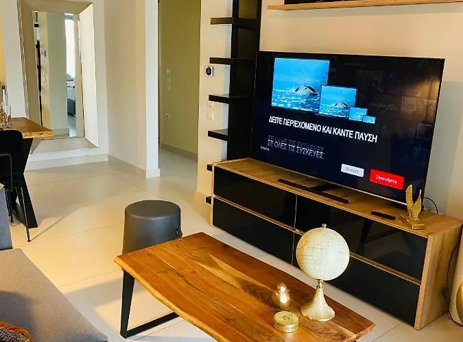 New 2Bd Aprt With Shared Rooftop Pool E2 Athens, Greece