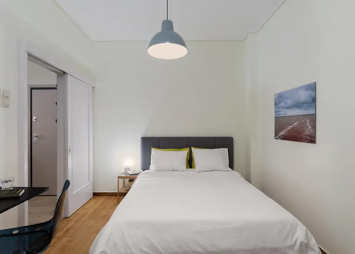 Homely Apt In Neapoli, Exarcheia Αθήνα, Ελλάδα