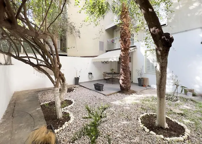 Luxury Studio With Garden Next To Acropolis Atene, Grecia