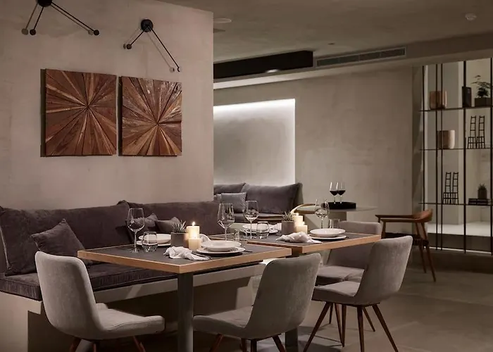 Cw Athens Riviera Suite, Ελλάδα