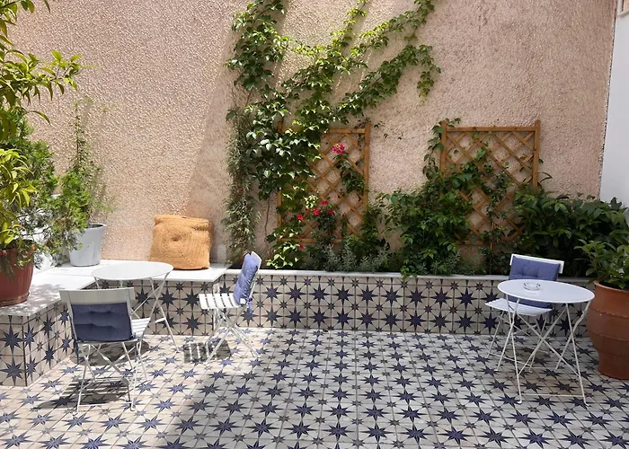 Iconic Athens Suites, Grecia