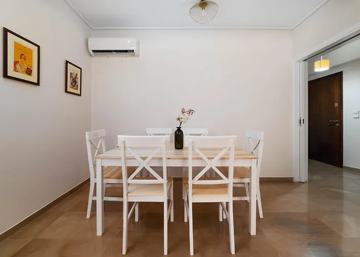 Spacious Nest 2Bd Apartment Next To Acropolis Ateny, Grecja