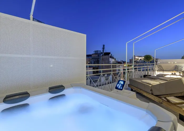 Central Sunny Loft With Plunge Pool Athens, Greece