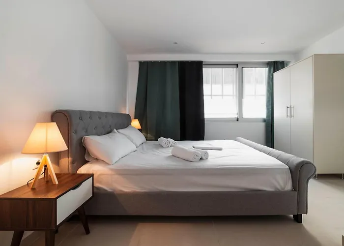 Sweet And Comfy 2Bd Apartment Next To Metro And Archeological Museum Atenas, Grecia