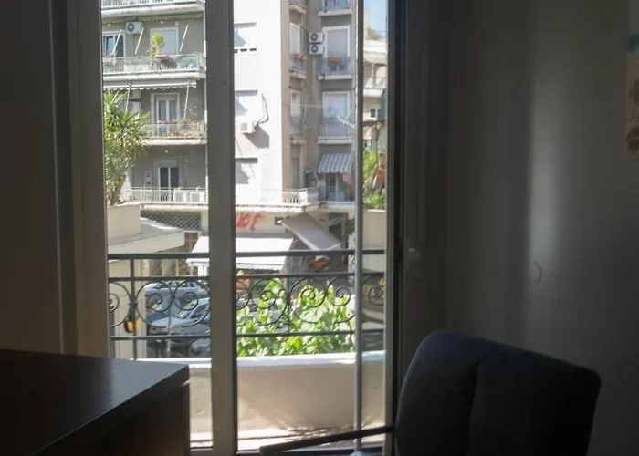 Elegant Apartment Downtown Athens II, Grecia