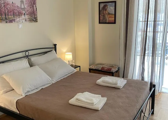 Modern Athenian Apartment, Ελλάδα