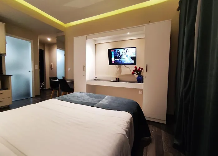 Athens Stay 20, Ελλάδα