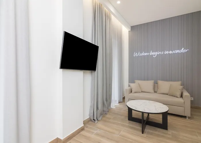 Socrates Fully Equipped Apartments With Unique Design Atenas, Grecia