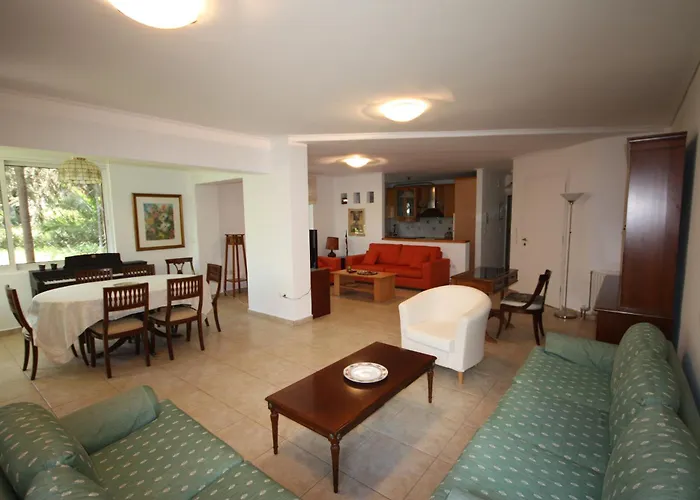 2Bdr Park View Apt - 130M2 & Private Patio Αθήνα, Ελλάδα