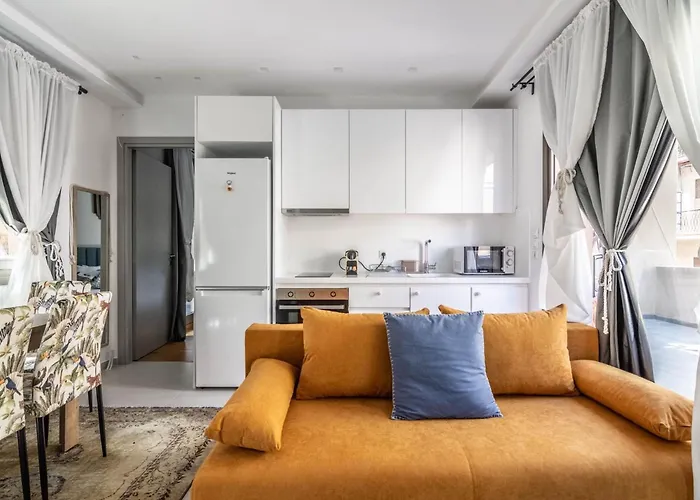 Delenco Trio Apartment Athens, Greece
