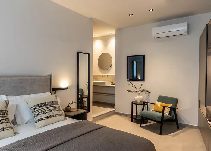 Celestial Athens Suites At Praxitelous, Greece