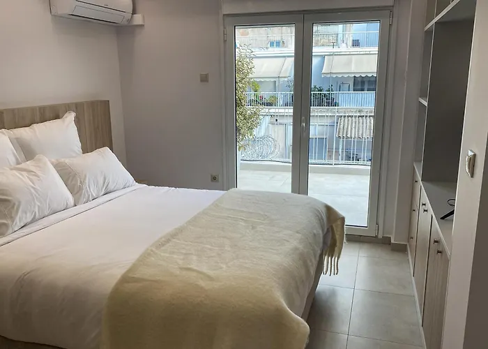 Modern Athens Apartment With Large Private Balcony And Free Parking, Ελλάδα
