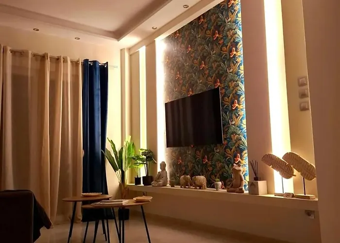 Stay In Athens - Muses, Ελλάδα
