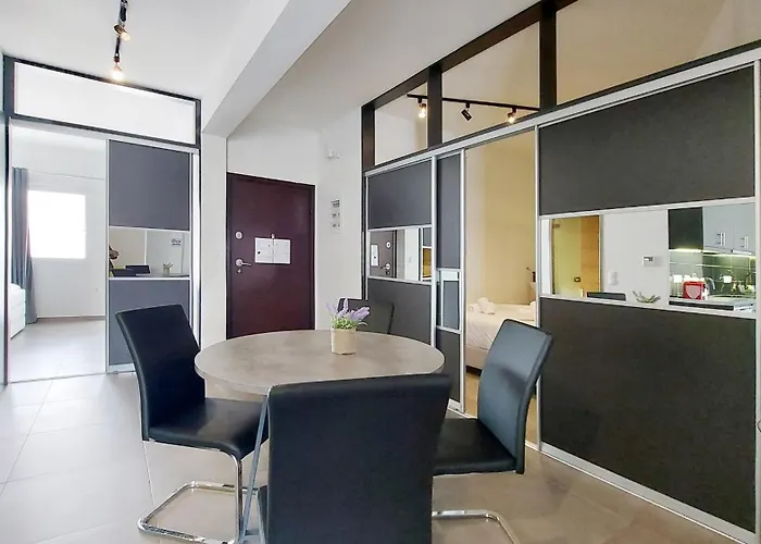 A Cozy Renovated Studio Athens, Greece