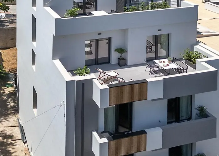 The Meta Stay - Backyard Oasis With Rooftop Access Αθήνα, Ελλάδα