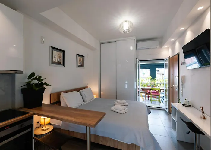 Modern Studio Apartment A Athens, Greece
