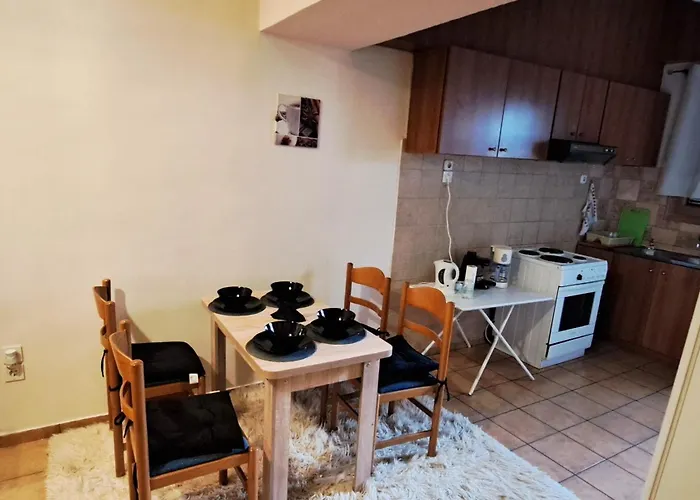 Apartament House With Yard Subway 5Min Walk Ateny, Grecja