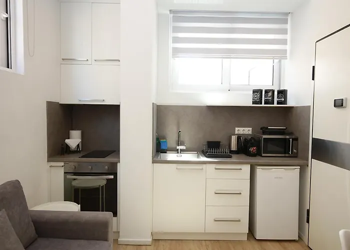 Emily In Athens - Central Modern Flat Syntagma E4, Grecia