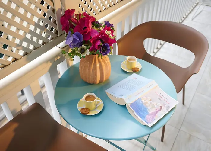 Rastoni Athens Suites Near Acropolis, Grecia