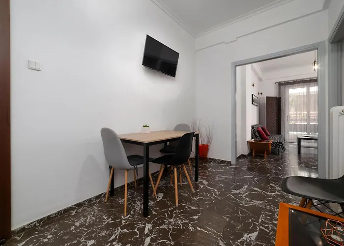 Local Urban Living 2Bd Apartment In Atene, Grecia