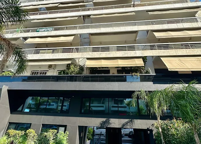 Edem Beachfront Seaview Dream Home In Beautiful Athens Riviera In Palaio Faliro, Griekenland