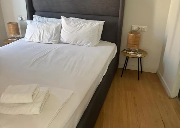 Nikiou Athens Διαμέρισμα, Ελλάδα