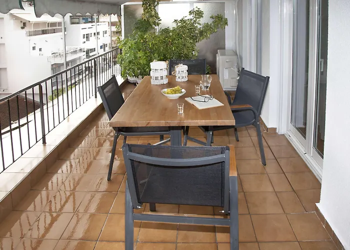 Exceptional Penthouse Close To Acropolis Museum By Ghh Ateny, Grecja