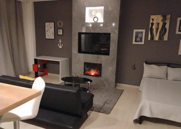 Elegant Minimalistic Downtown Apartment! Atene, Grecia